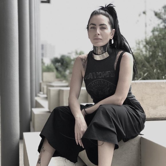 Meet your Posher, Sarah jane - Picture 3 of 7